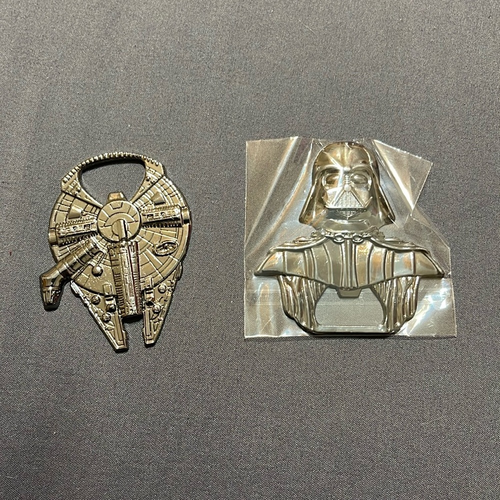 Star Wars Keychain - Darth Vader or Millennium Falcon